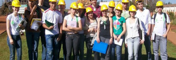 Estudantes visitam usina de aÃ§ucar e Ã¡lcool em Inhumas
